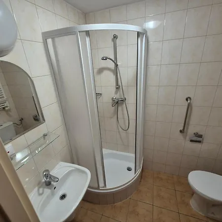 Osrodek Wypoczynkowo-leczniczy Opole W Dzwirzynie *