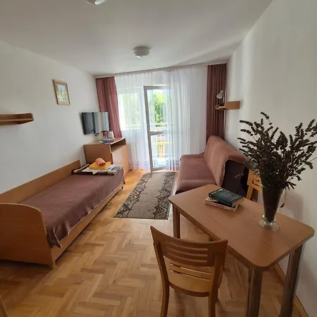 Osrodek Wypoczynkowo-leczniczy Opole W Dzwirzynie *