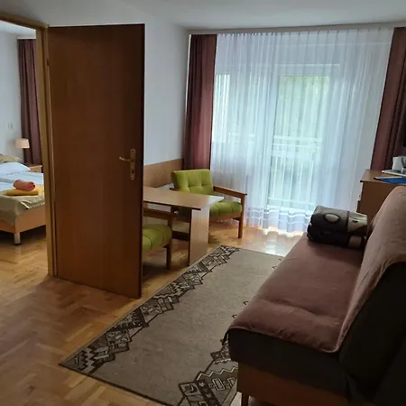 Resort Osrodek Wypoczynkowo-leczniczy Opole W Dzwirzynie *