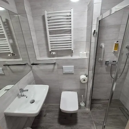 Osrodek Wypoczynkowo-leczniczy Opole W Dzwirzynie *